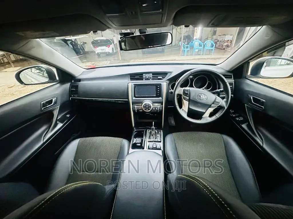 Toyota Mark X 2017 Pearl