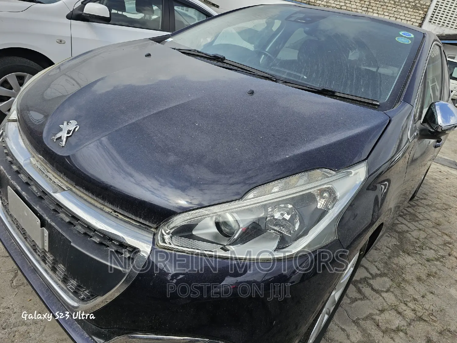 Peugeot 208 2016 Matt Black