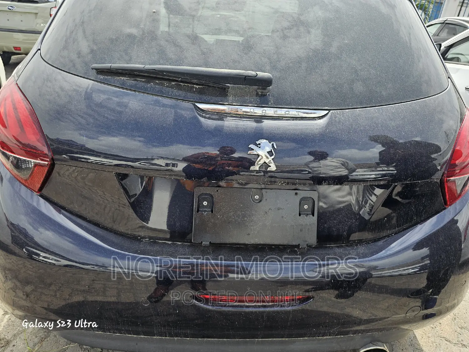 Peugeot 208 2016 Matt Black