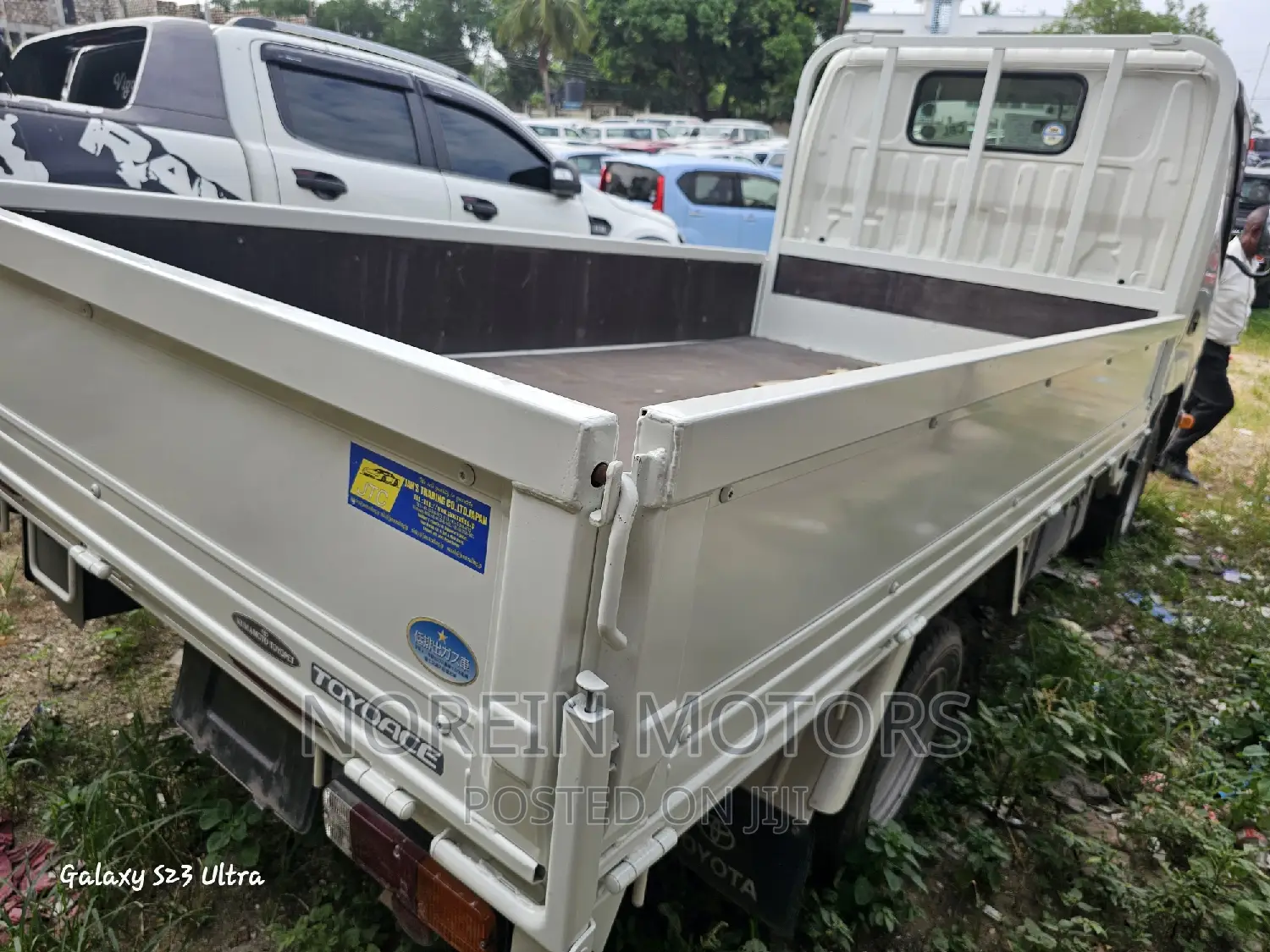 Toyota Dyna 2016 White