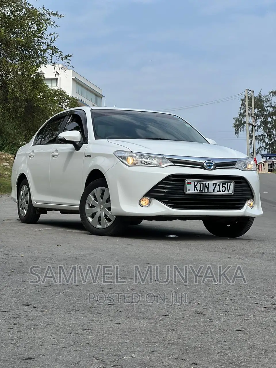 Toyota Axio 1.5 Hybrid 2WD 2016 Pearl