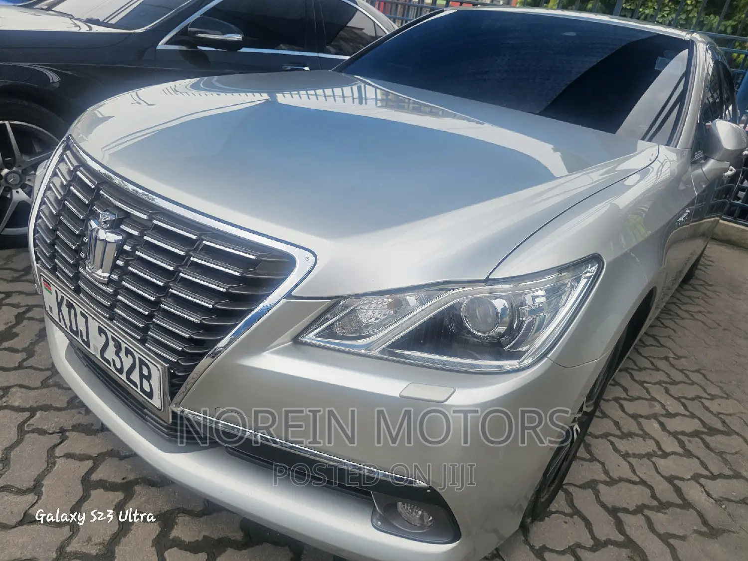 Toyota Crown 2015 Silver
