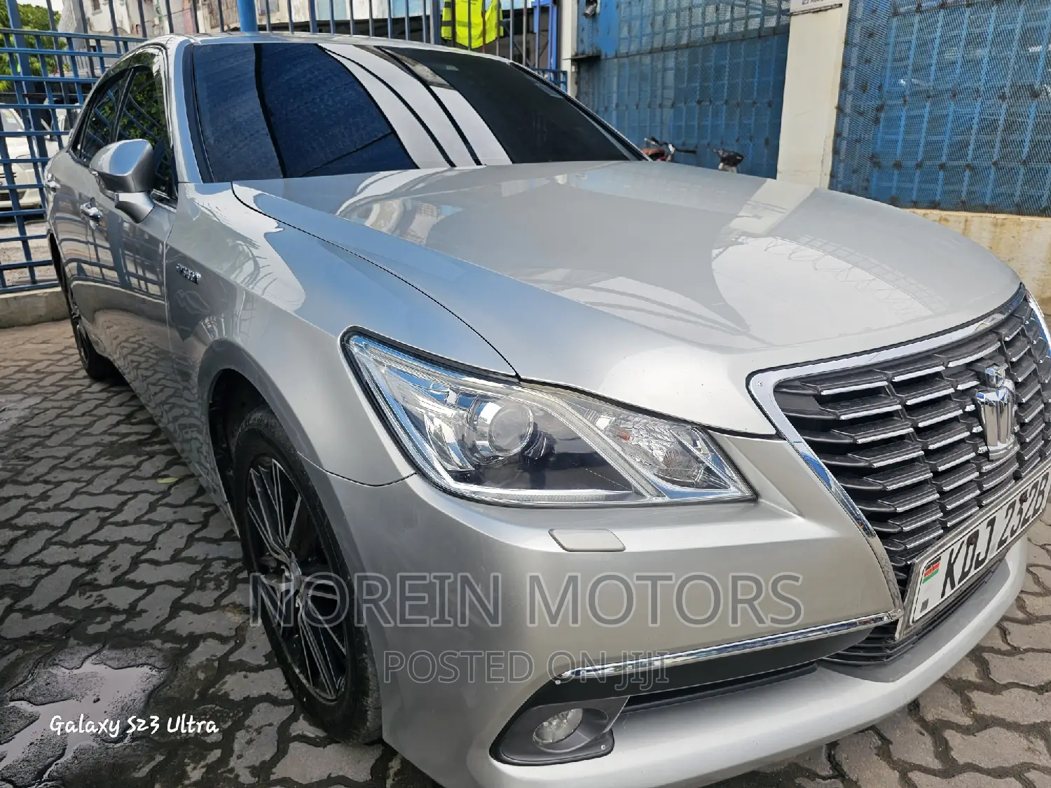 Toyota Crown 2015 Silver