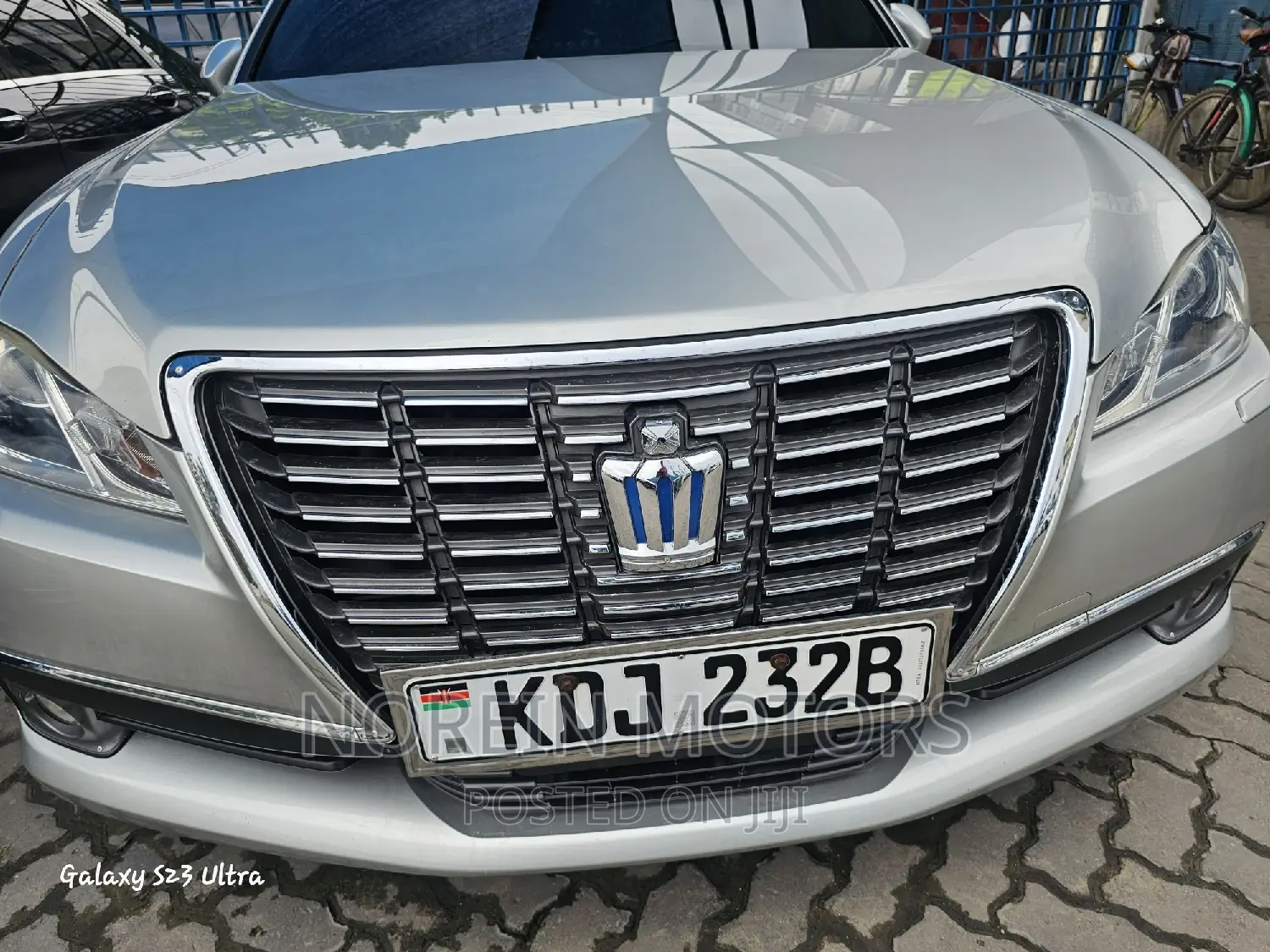 Toyota Crown 2015 Silver