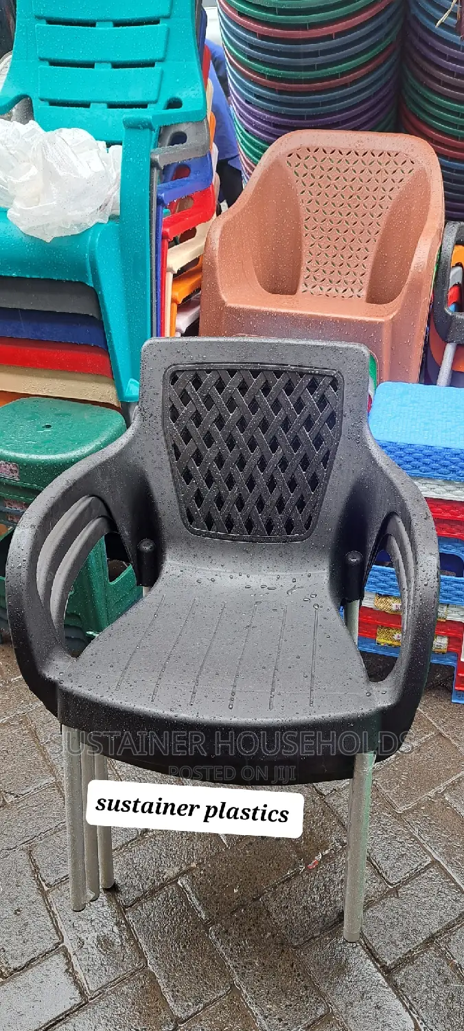 Black Plastic Chairs With Metallic Silver Legs
