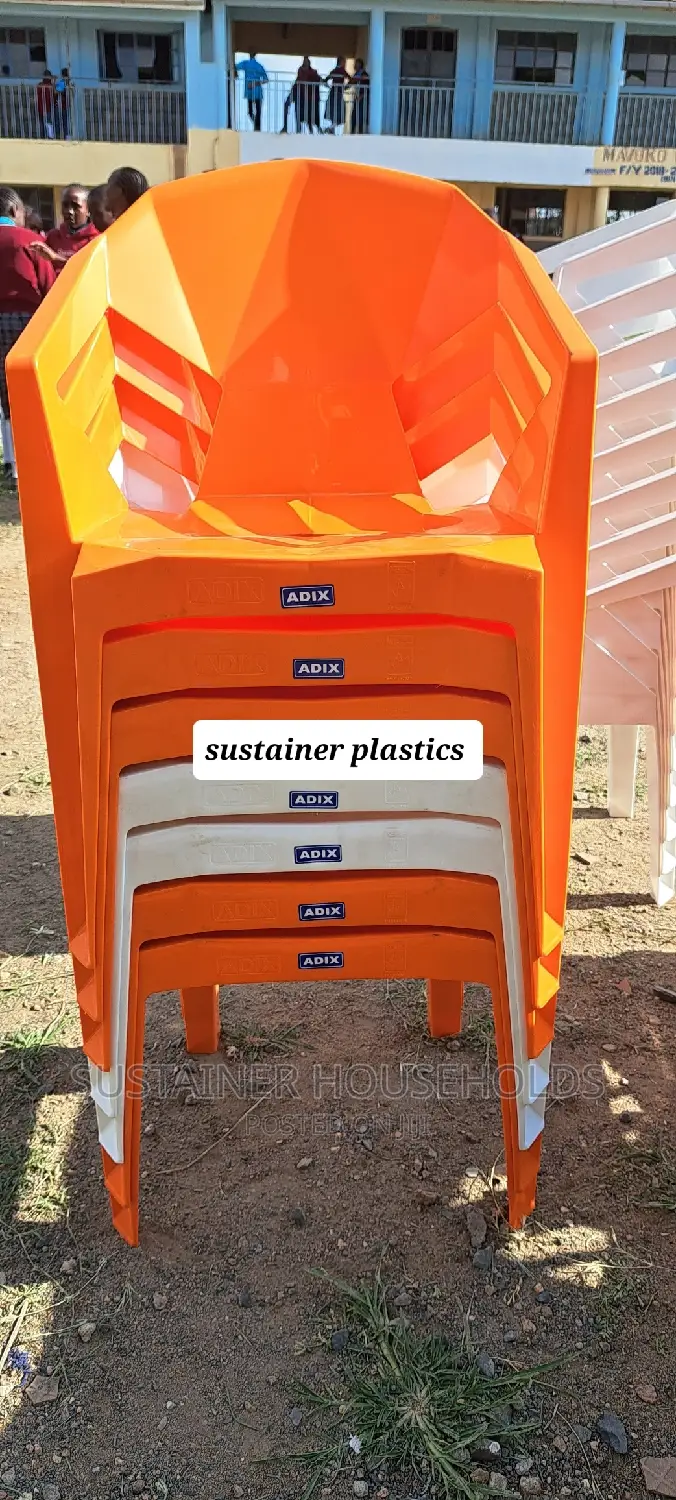 Salon Plastic Chairs