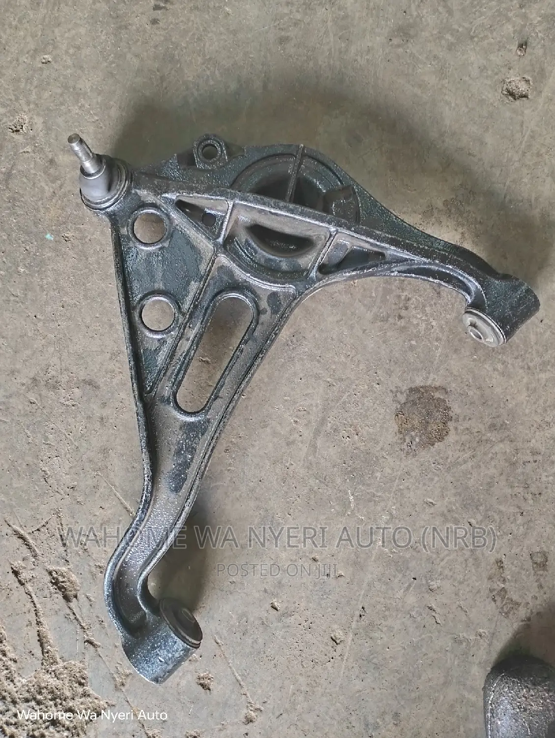 Suzuki Escudo Arm Complete