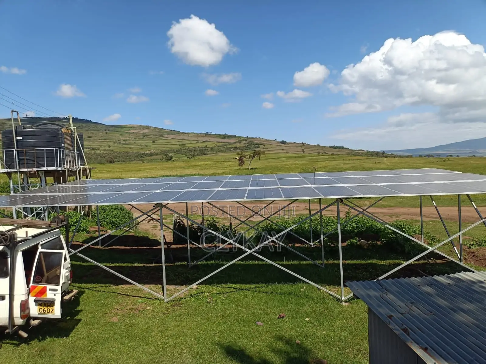 Borehole Solar Equipping Solar Water Pumps and Solar Panels