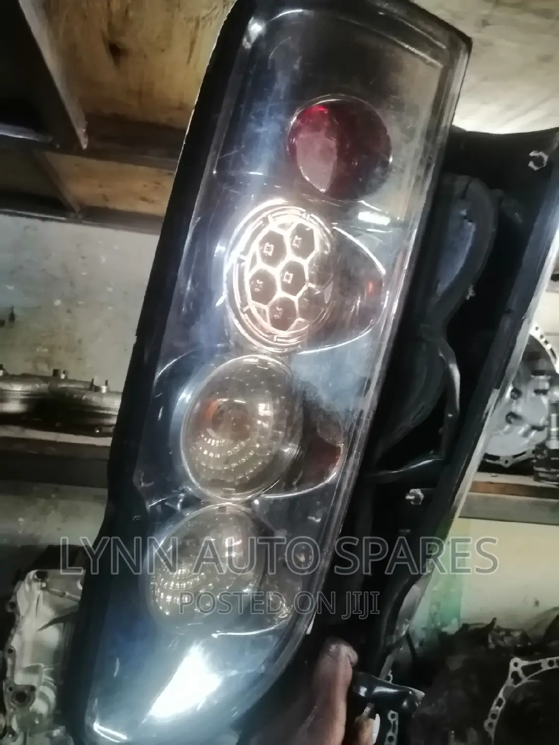 Toyota Hiace 7l New Model Rear Light