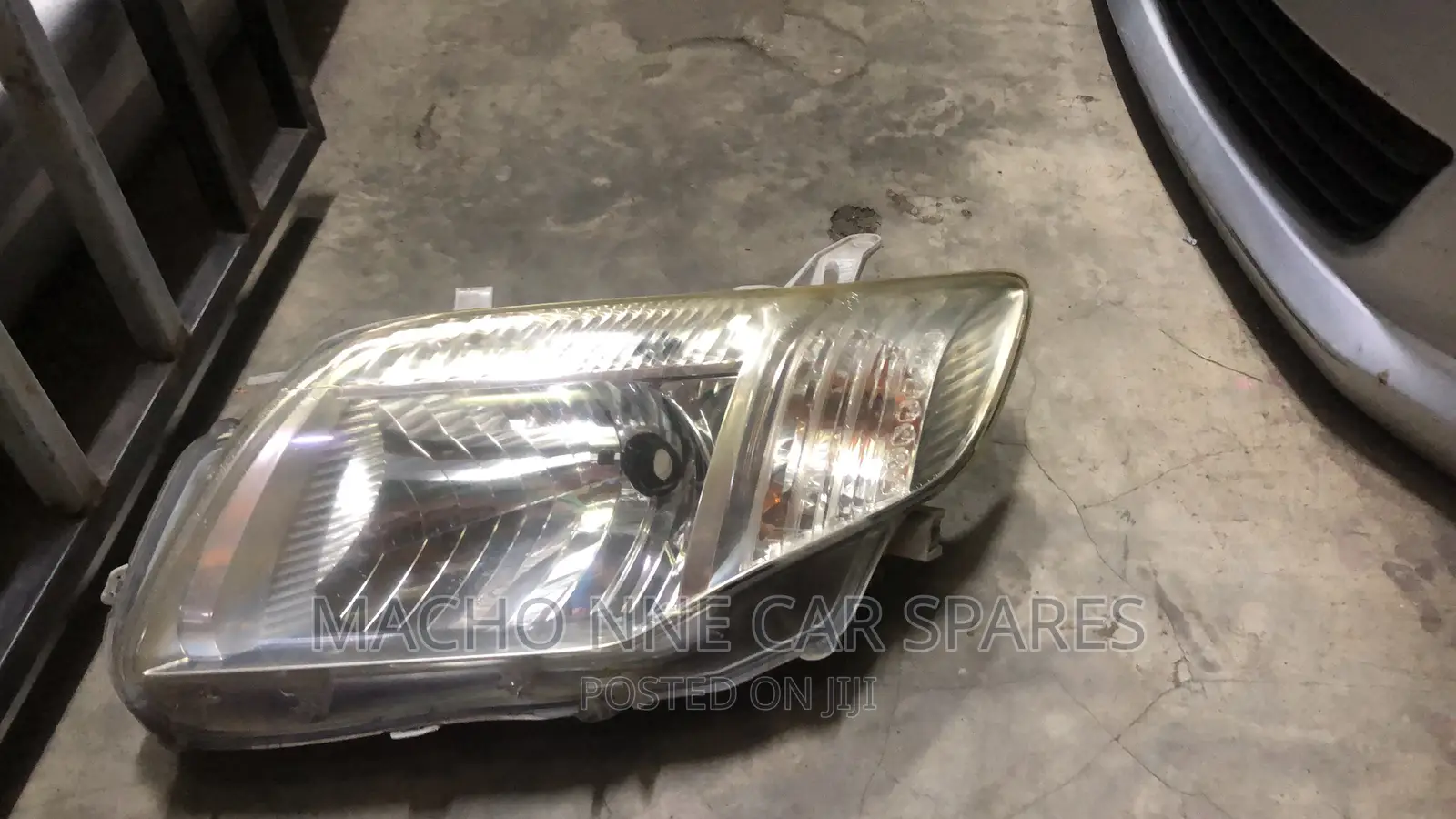 Toyota/Axio 2007 Headlight (Non)