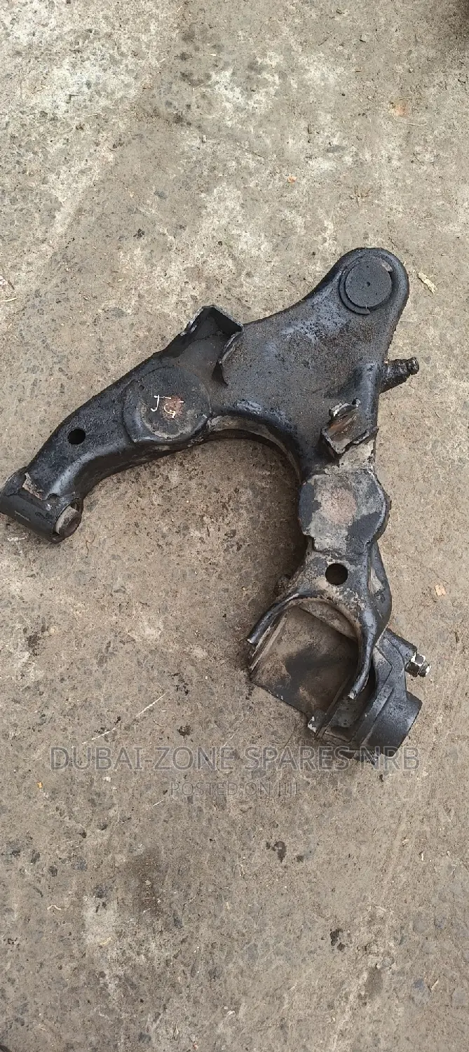 V8-200 Series,Vx-100 Series EX Japan Lower Control Arms.