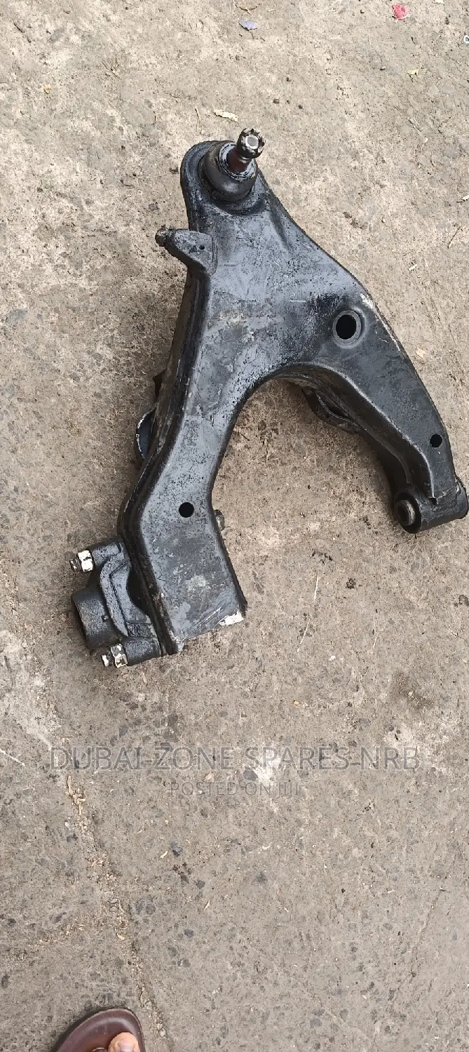 V8-200 Series,Vx-100 Series EX Japan Lower Control Arms.