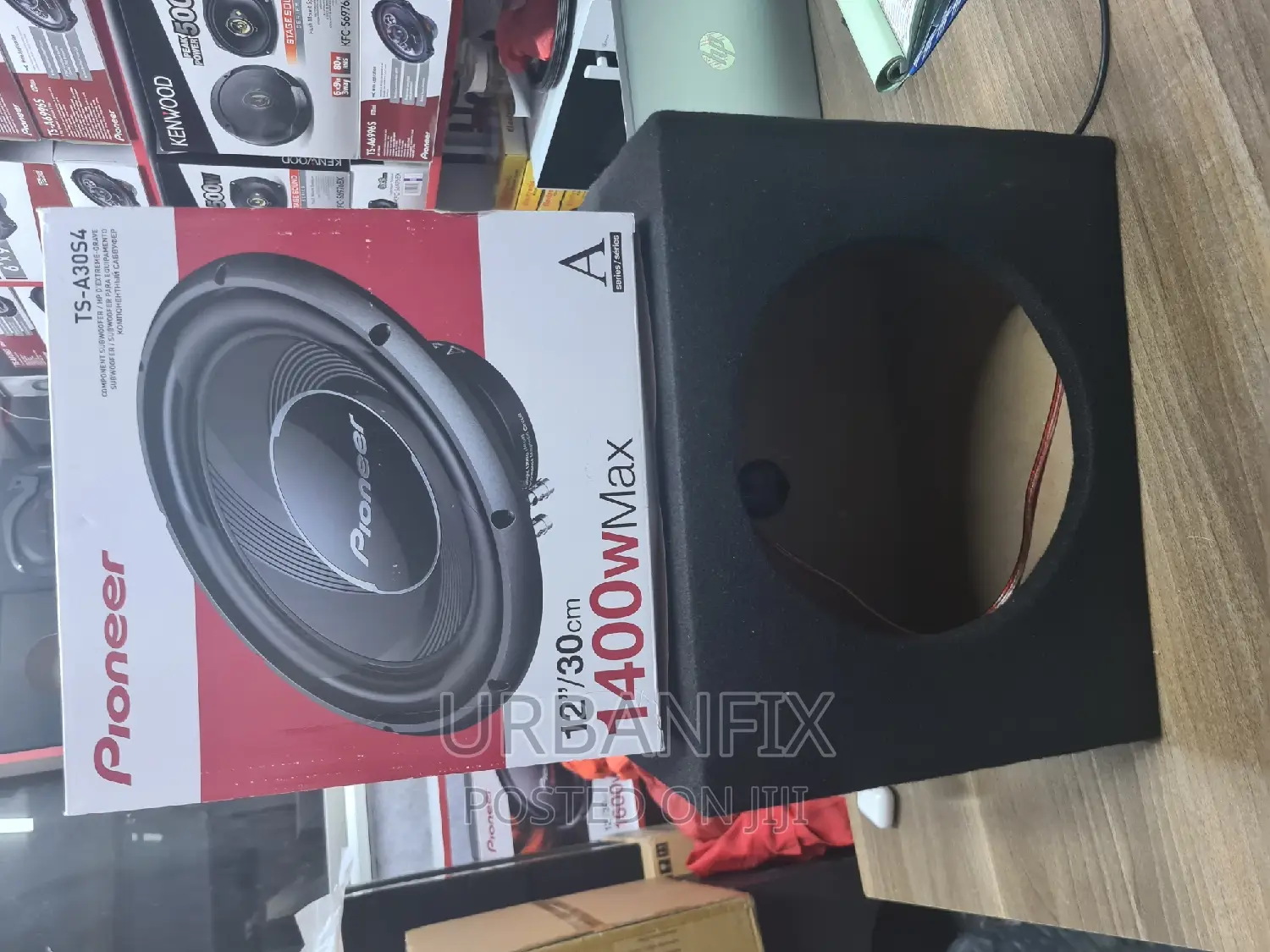 Brand New Pioneer 1400 Watts Subwoofer With Cabinet