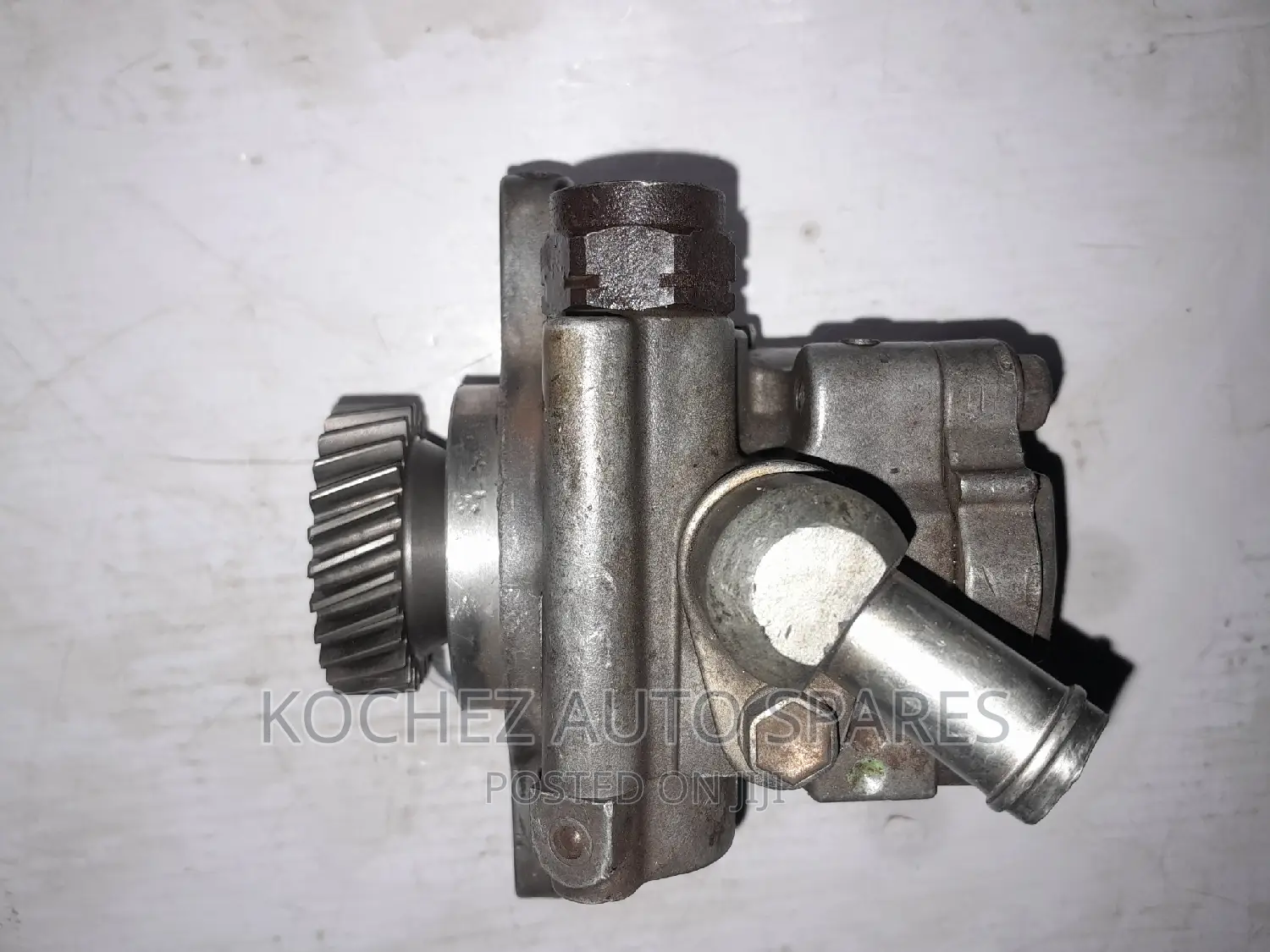 Power Steering Pump for Land Cruiser Prado V8 . VDJ200