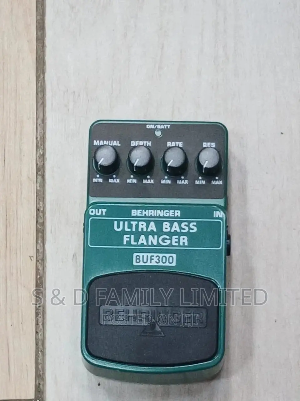 Behringer HF300 Hi Band Flanger Effect Pedal