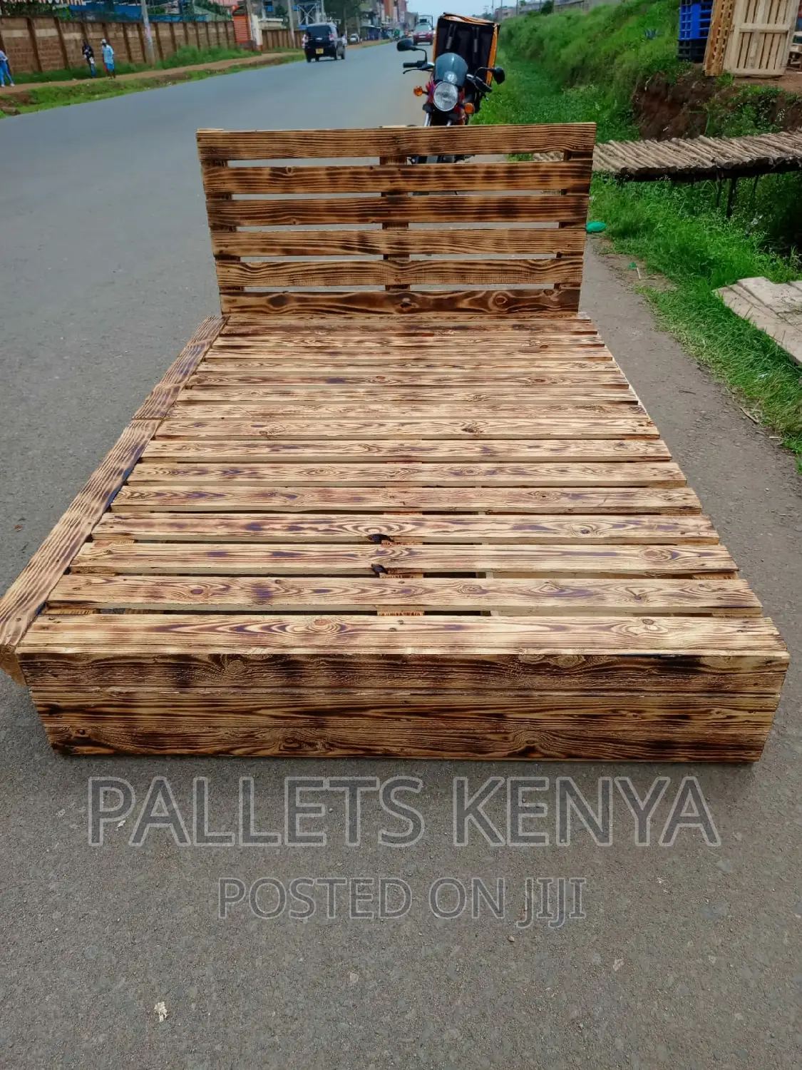 Pallet Bed- 5*6 Premium Pallet Bed With Drawers. (SH,07)