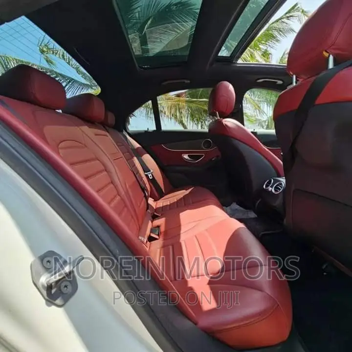 Mercedes-Benz C200 2017 Off white