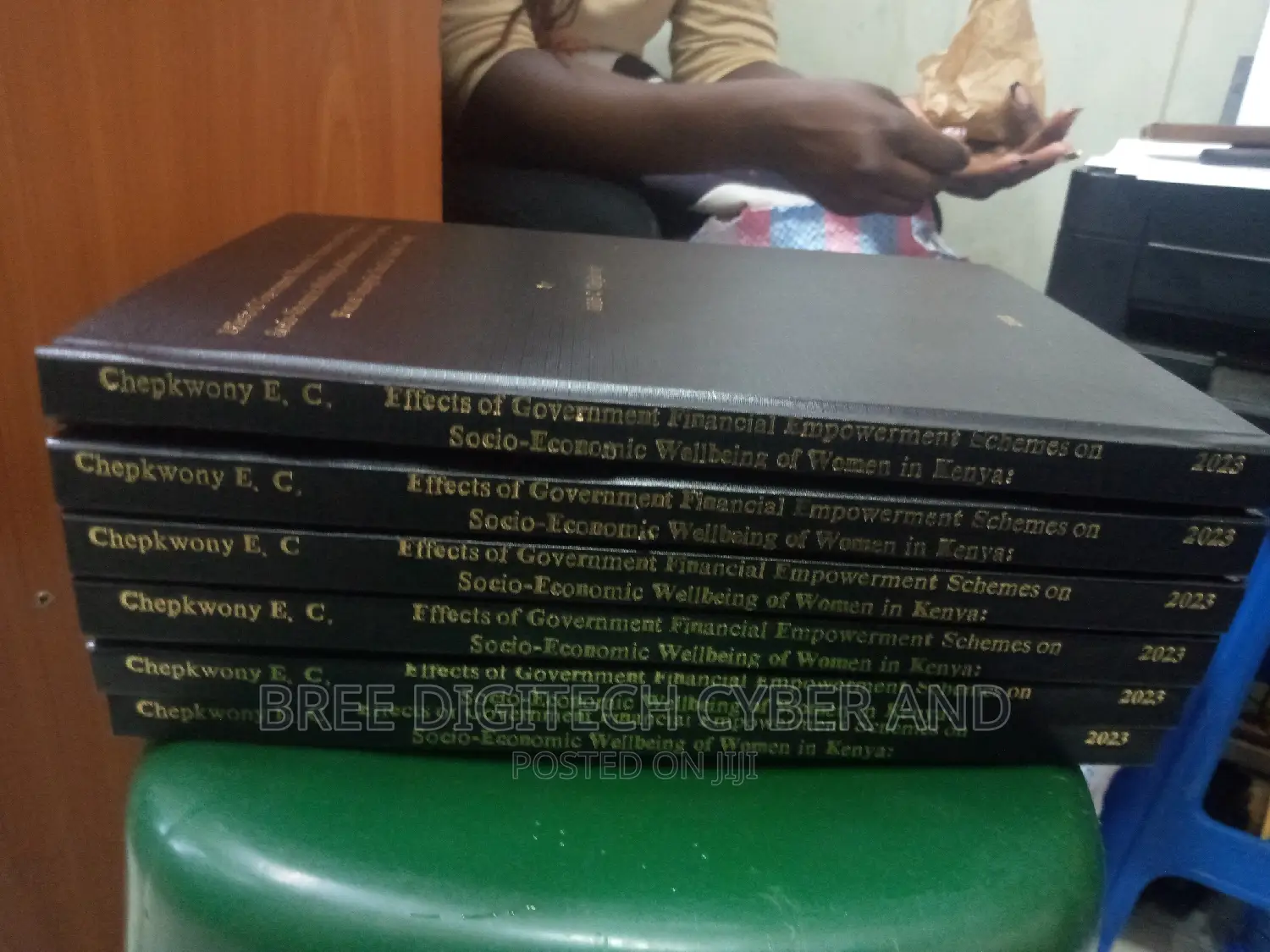 Project and Thesis Binding