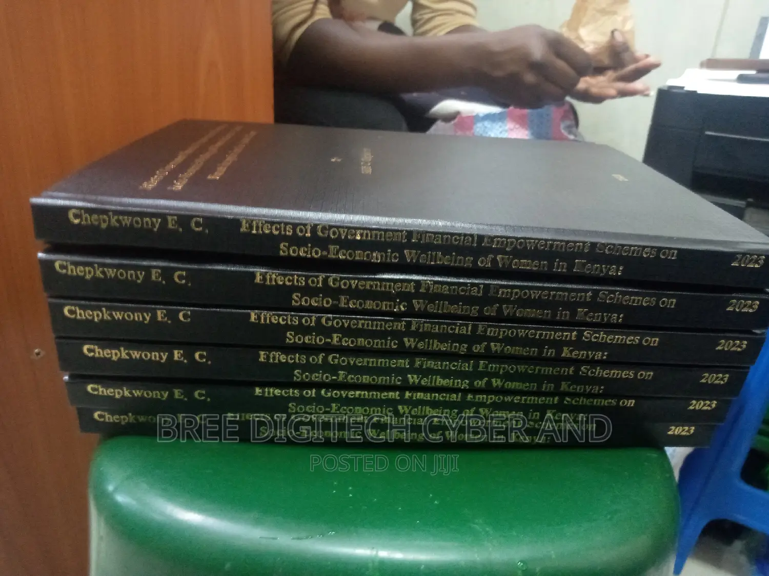 Project and Thesis Binding