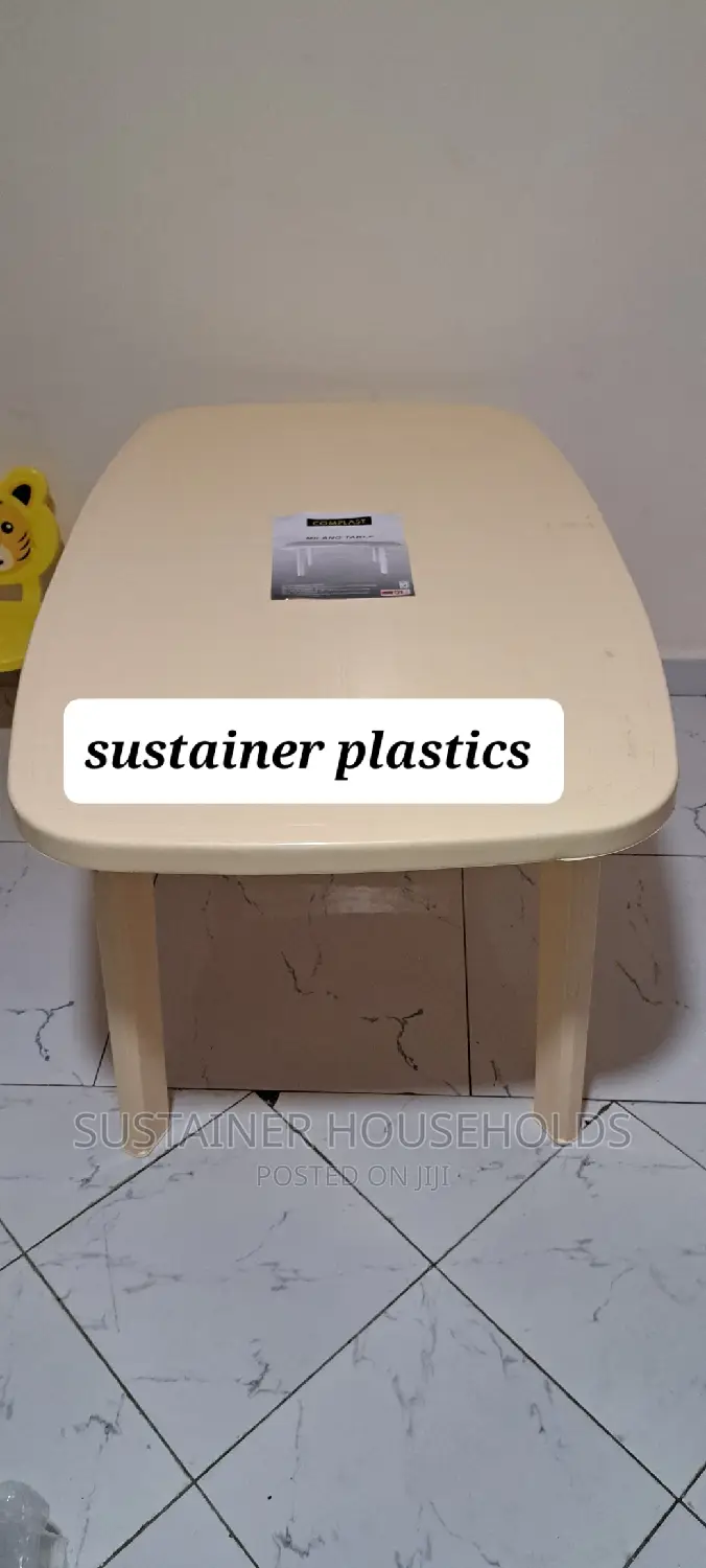 Creamy Rectangular Plastic Table, 6 Seaters