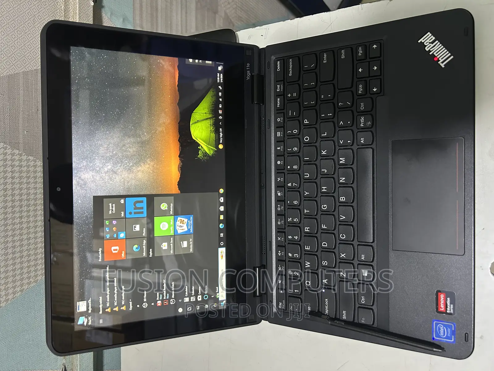 New Laptop Lenovo Yoga 11e 4GB Intel Celeron SSD 128GB