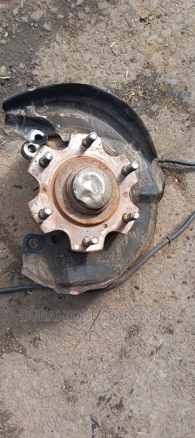 Pajero Shogun From Wheel Hubs Model 2005-2012.