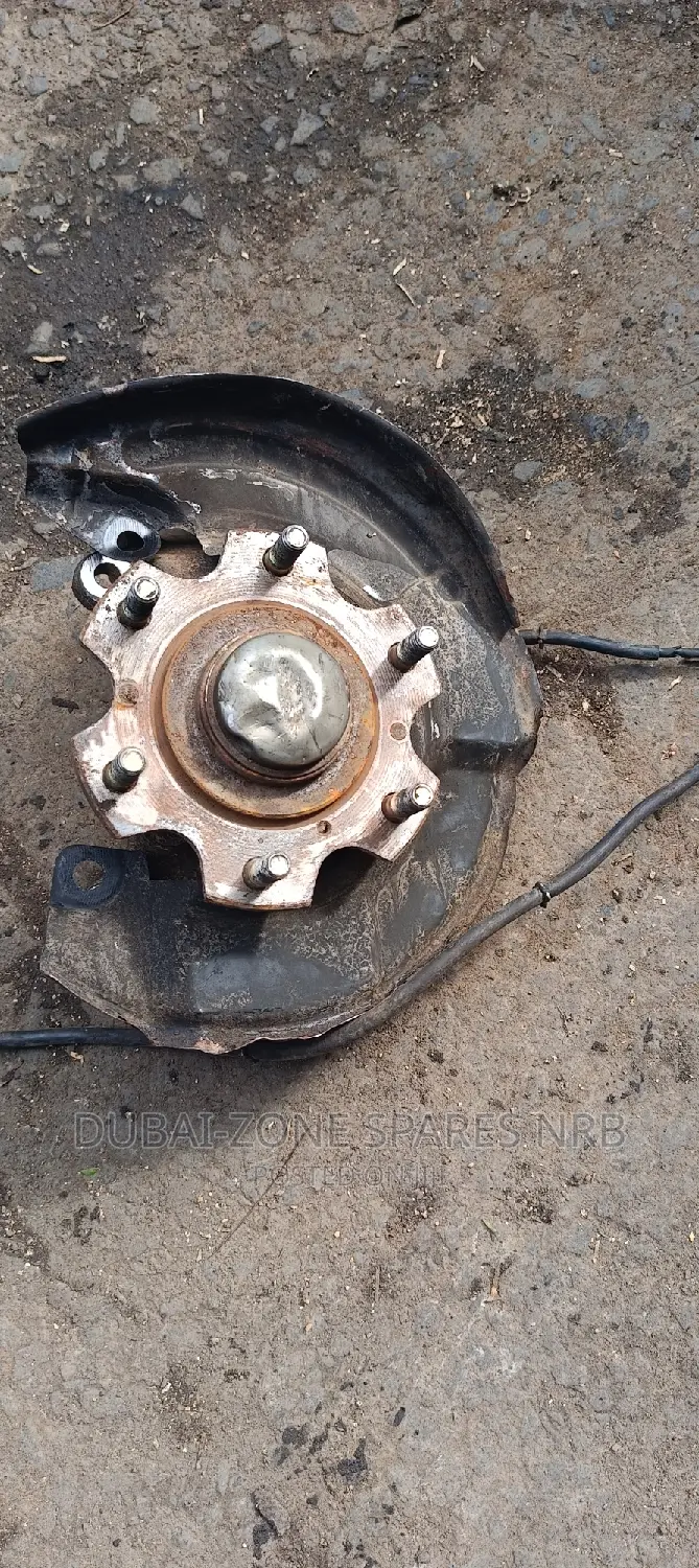 Pajero Shogun From Wheel Hubs Model 2005-2012.