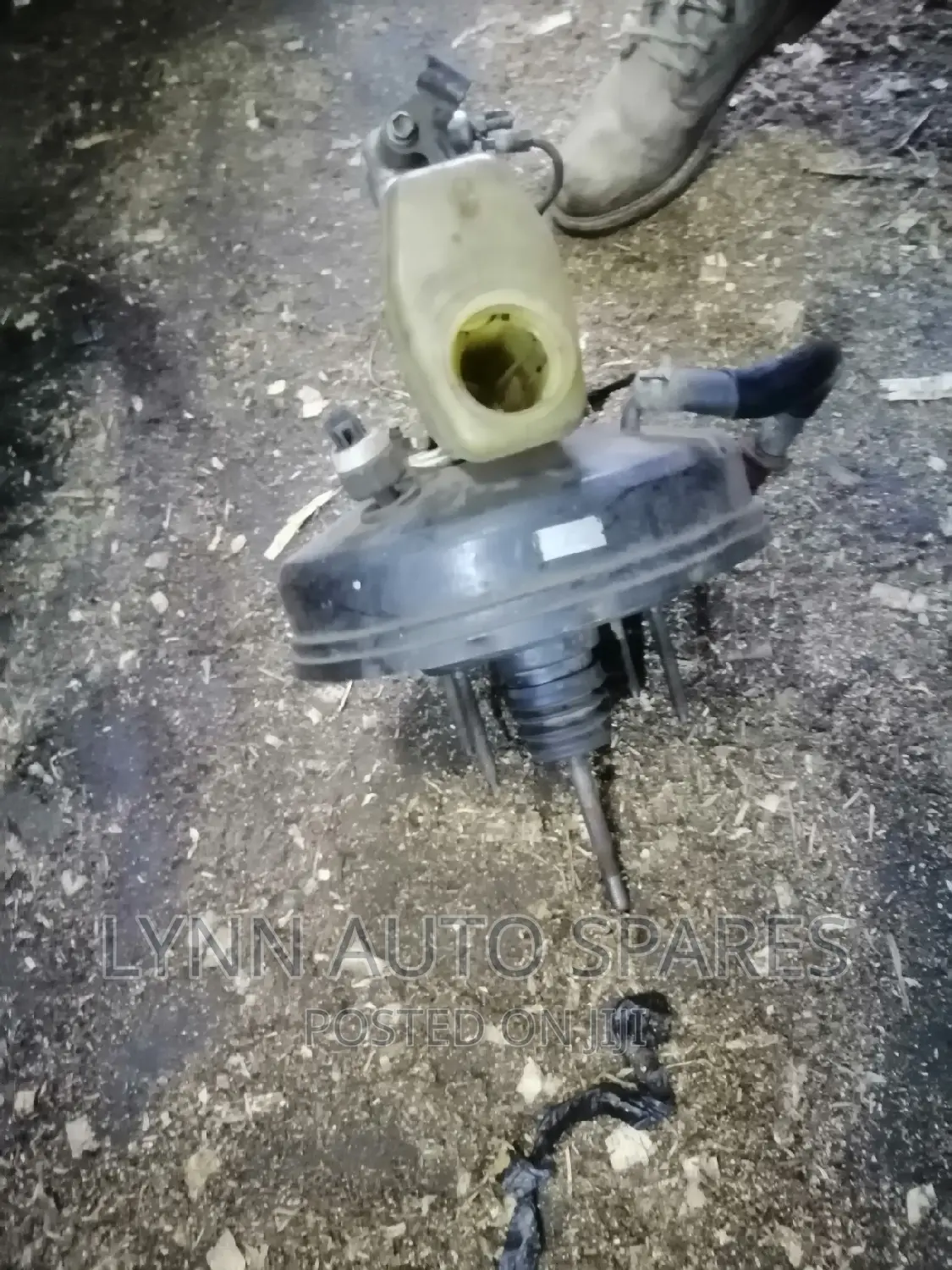 Toyota Hilux Millinium Booster With Master Cylinder