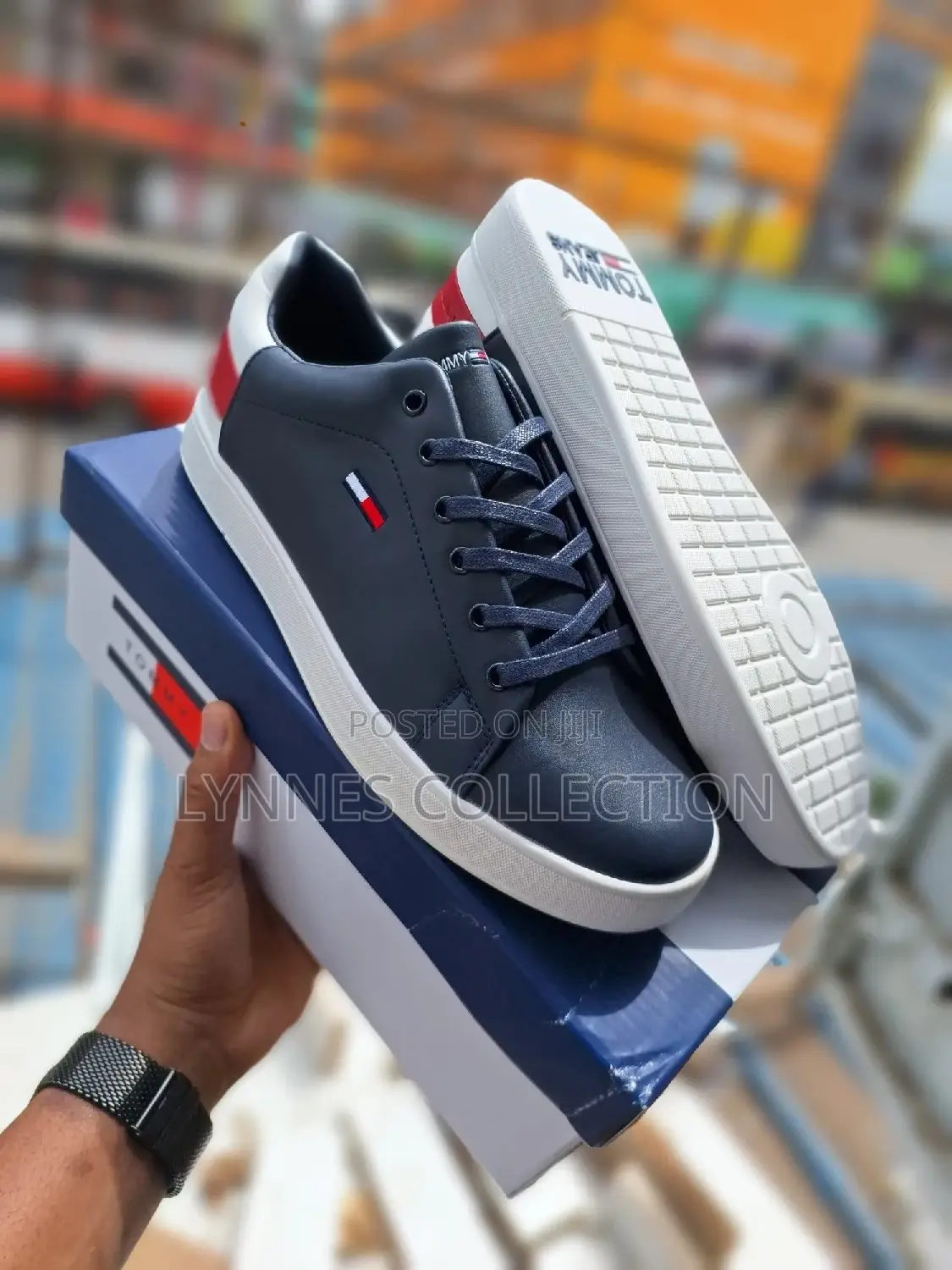 Tommy Hilfiger