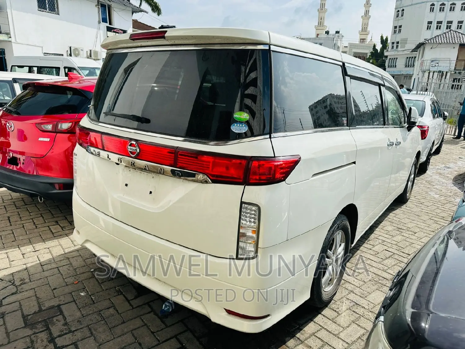 Nissan Elgrand 2017 White