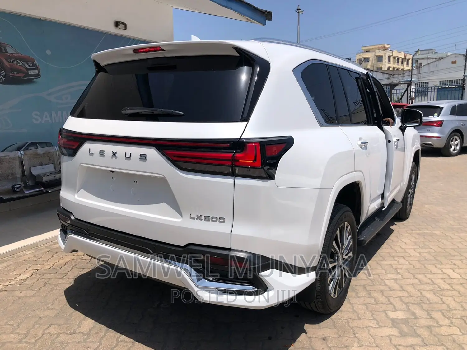 Lexus LX 2022 Pearl