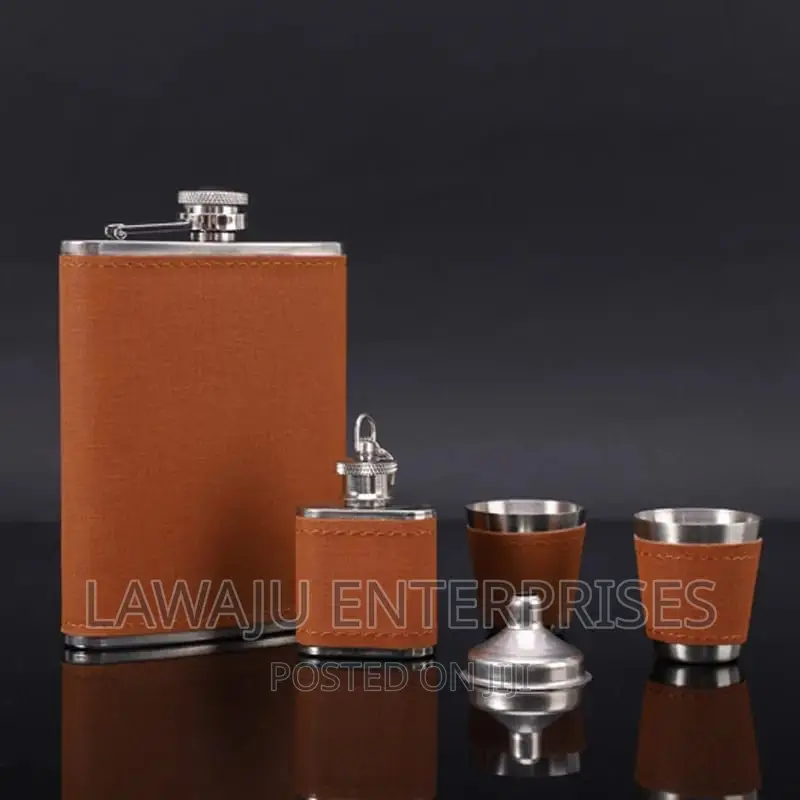 Brown Portable Flagon Hip Flask Set