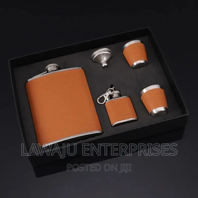 Brown Portable Flagon Hip Flask Set