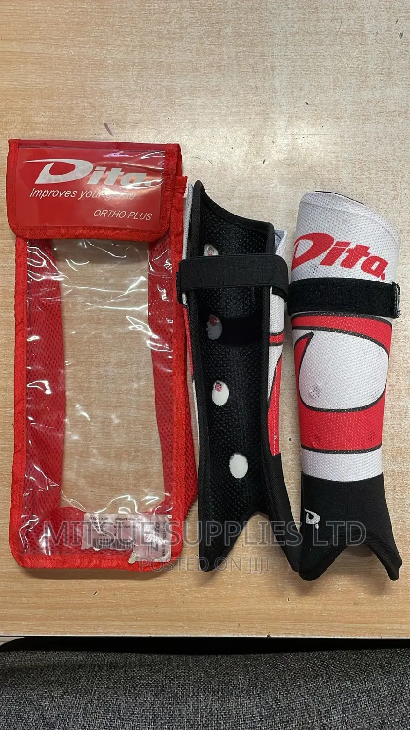 Dita Hockey Shin Guards Set Professional in Pair