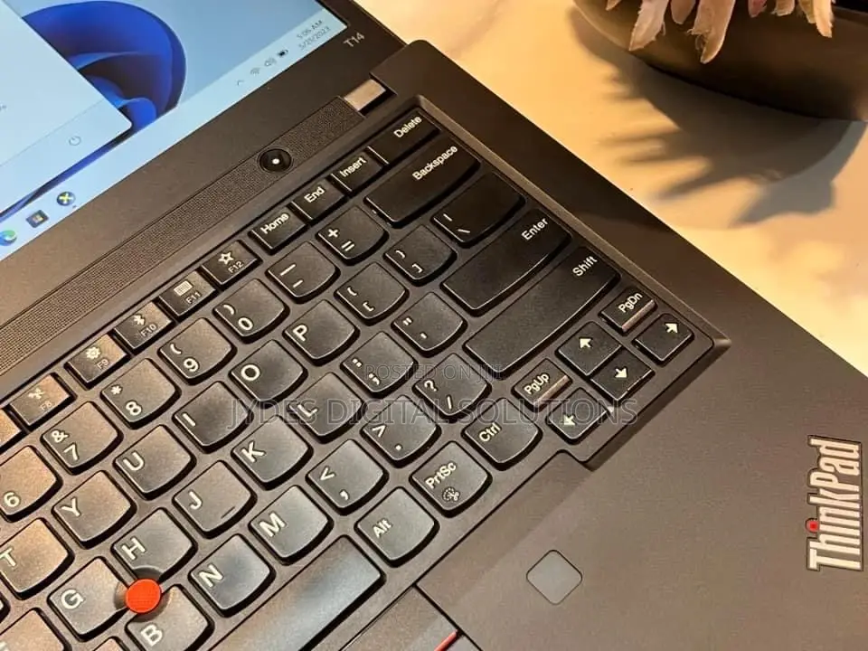 Laptop Lenovo ThinkPad T14 G1 16GB Intel Core I7 SSD 256GB