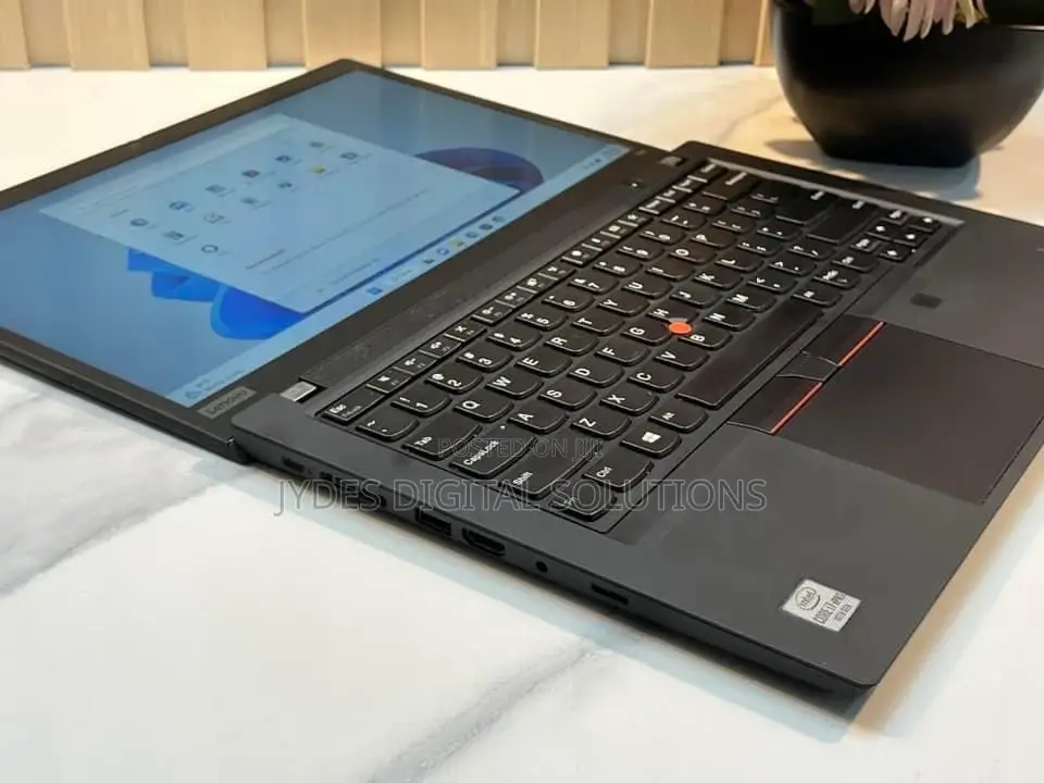Laptop Lenovo ThinkPad T14 G1 16GB Intel Core I7 SSD 256GB