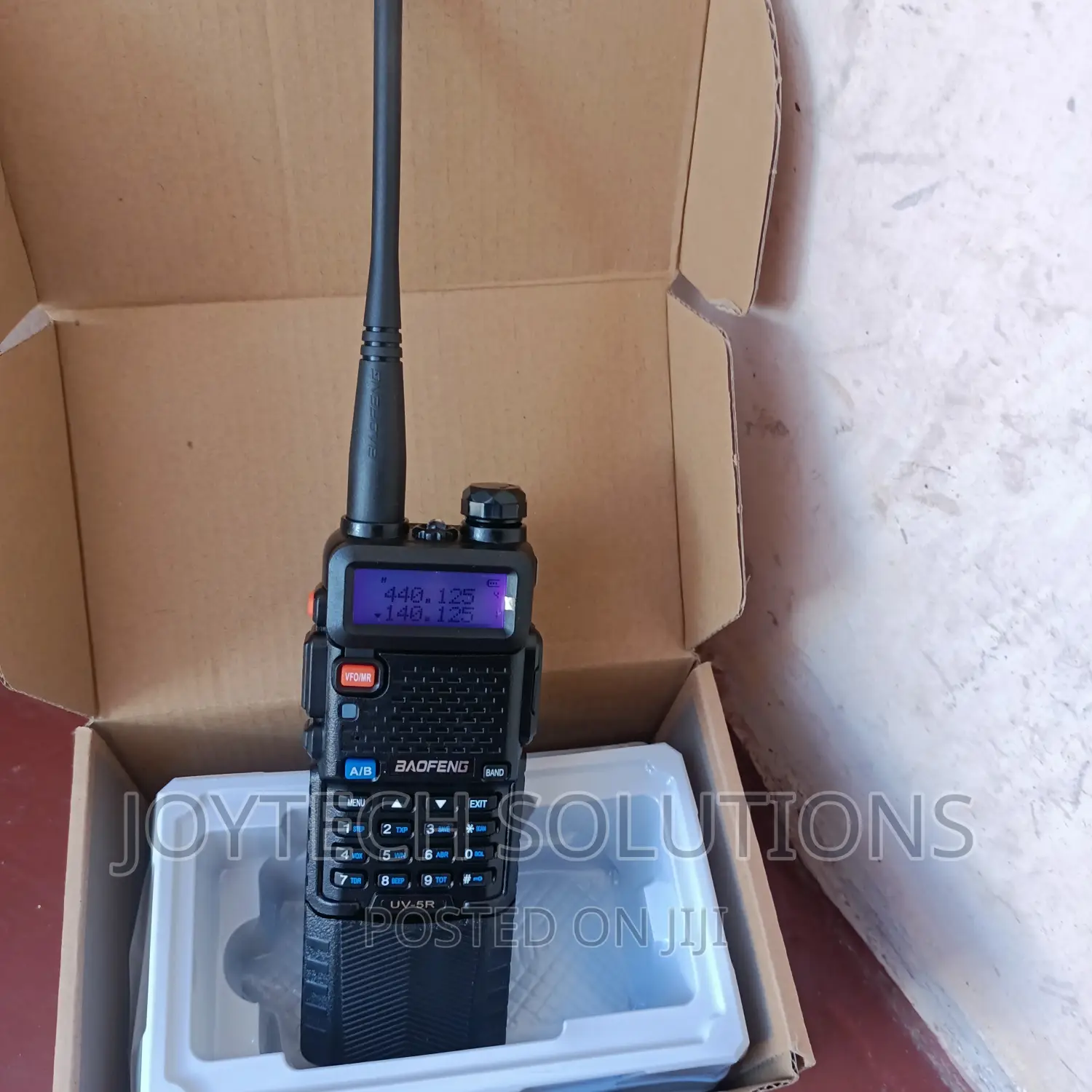 Hot  Selling Original Handheld Baofeng UV-5R Walkie Talk