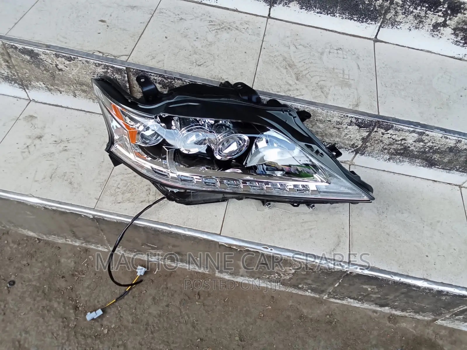Lexus RX 270 Headlight (3focus)