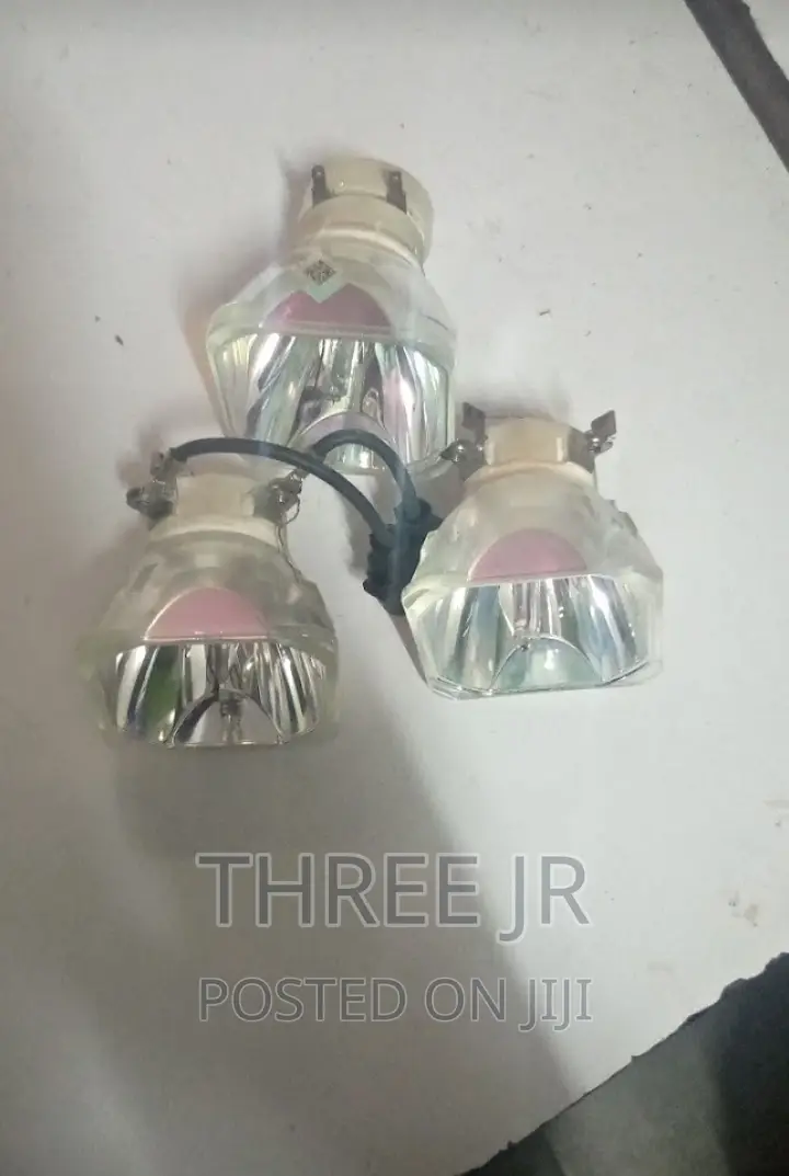 Projector Lamps Available for Sale. Osts