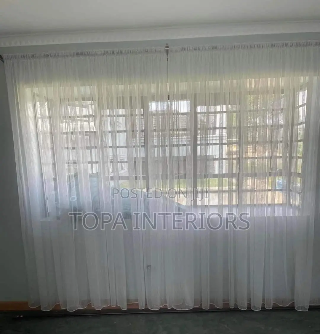 Hotel Sheer Curtains to Allow Light Into the Hotel Room