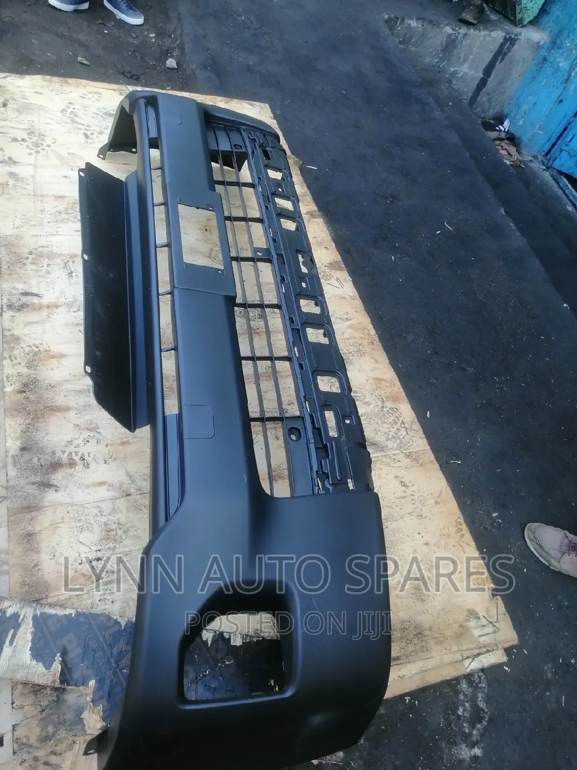 Toyota Hiace 9l Brand New Front Bumper