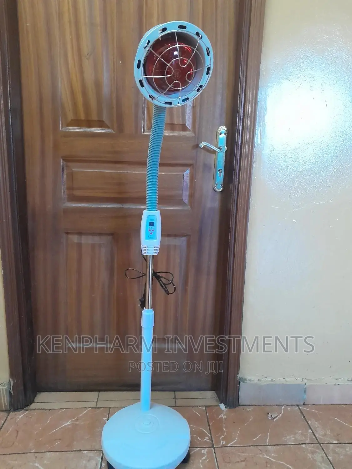 Infrared Lamp Stand / Red Light Therapy Lamp