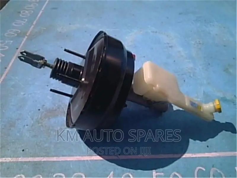 Nissan Serena Brake Booster/Master Cylinder