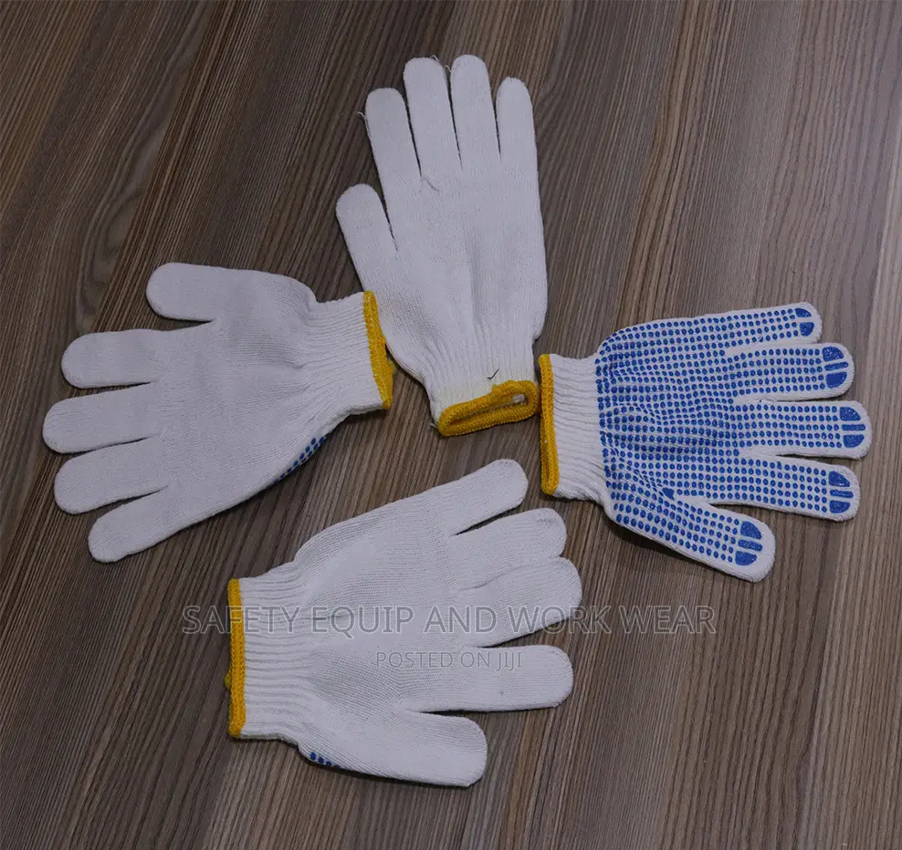 Comfortable Cotton Dotted Gloves