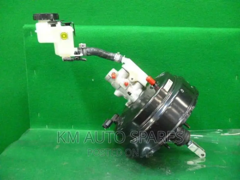 Nissan Teana Brake Booster/Master Cylinder
