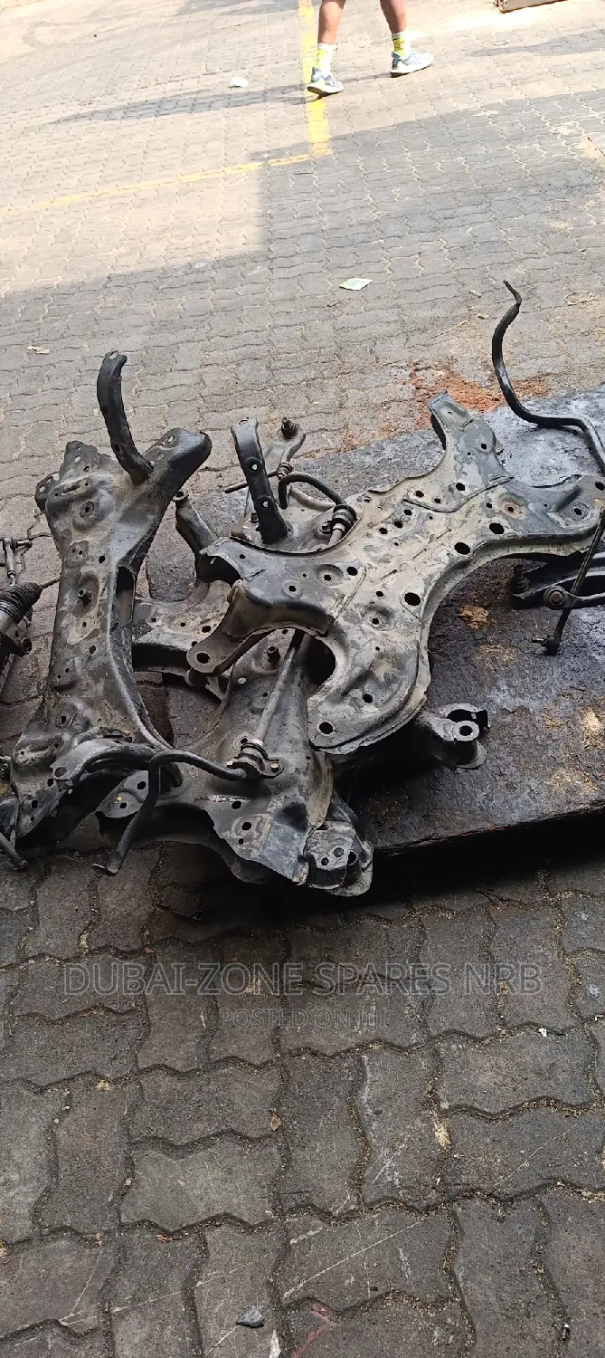 RAV4 J,Rav4 L, X-Trail Nt30 Engine Cross Member Available