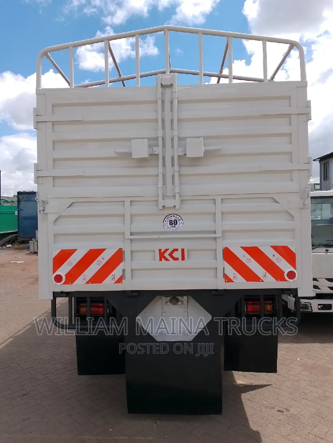 Isuzu FRR 2024 White