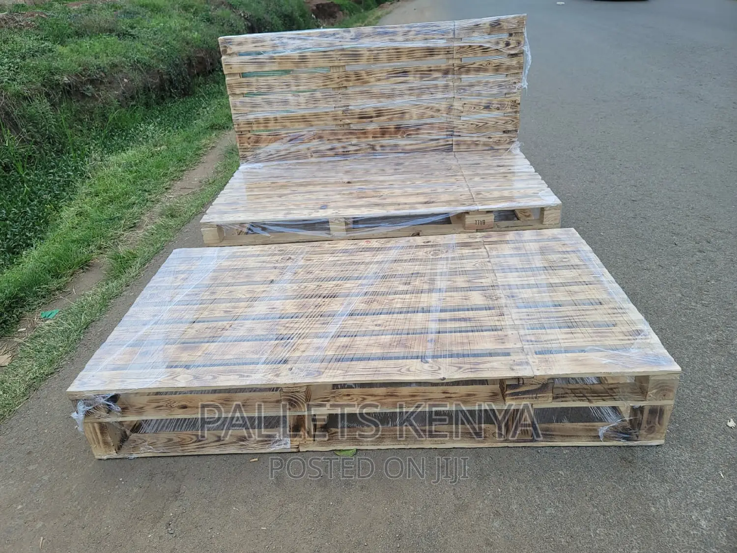 Pallet Bed- 6*6 Blazed and Detachable Pallet Bed. (KG04 )