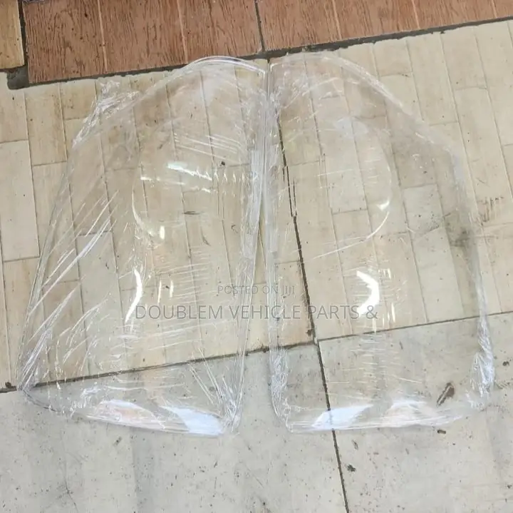 Tail Lens/Rear Lens Toyota Voxy 2012 Clear