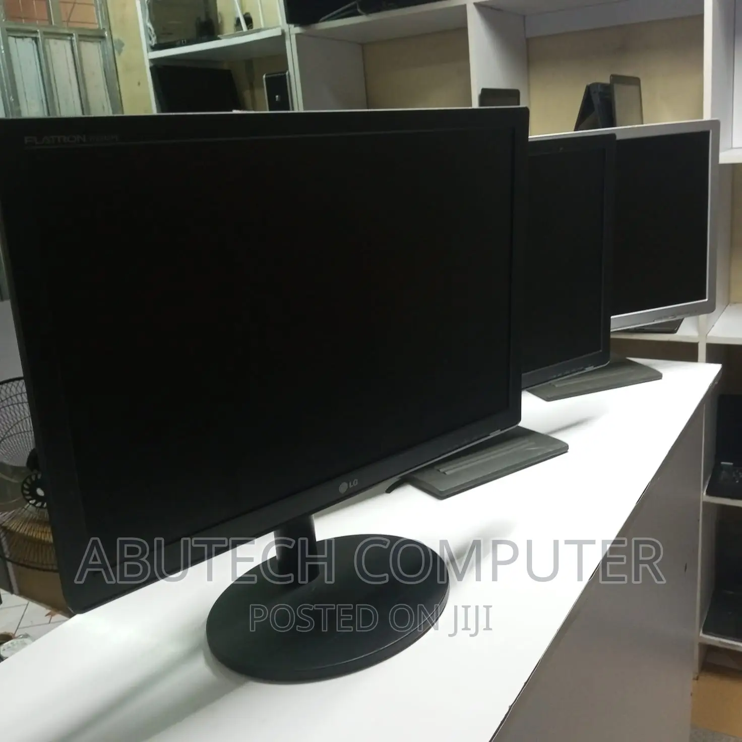22 Inches LG Monitors